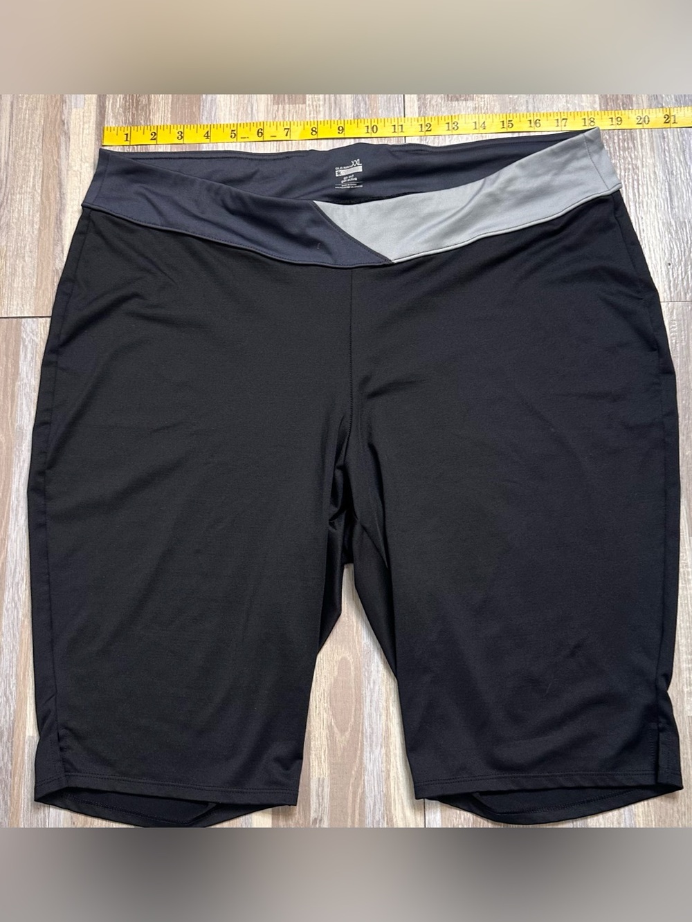 Old Navy Black Athletic Shorts with Gray Waistband Accent Women’s XXL